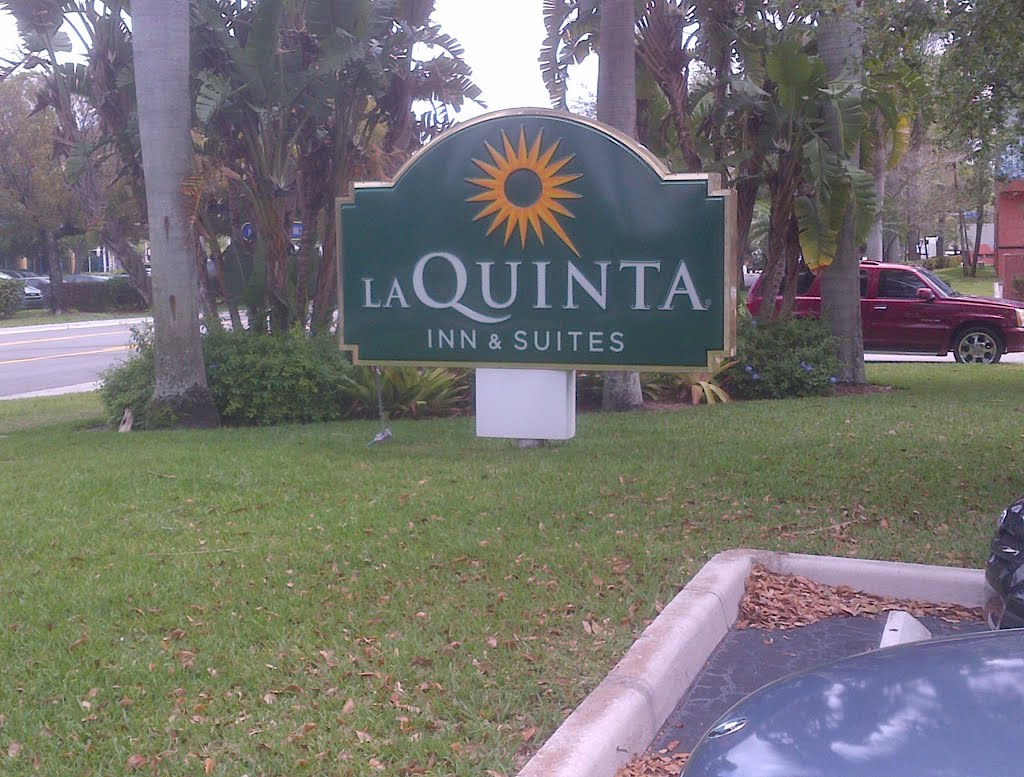 La Quinta Inn Airport West Miami FL 04/2013 by pedromor