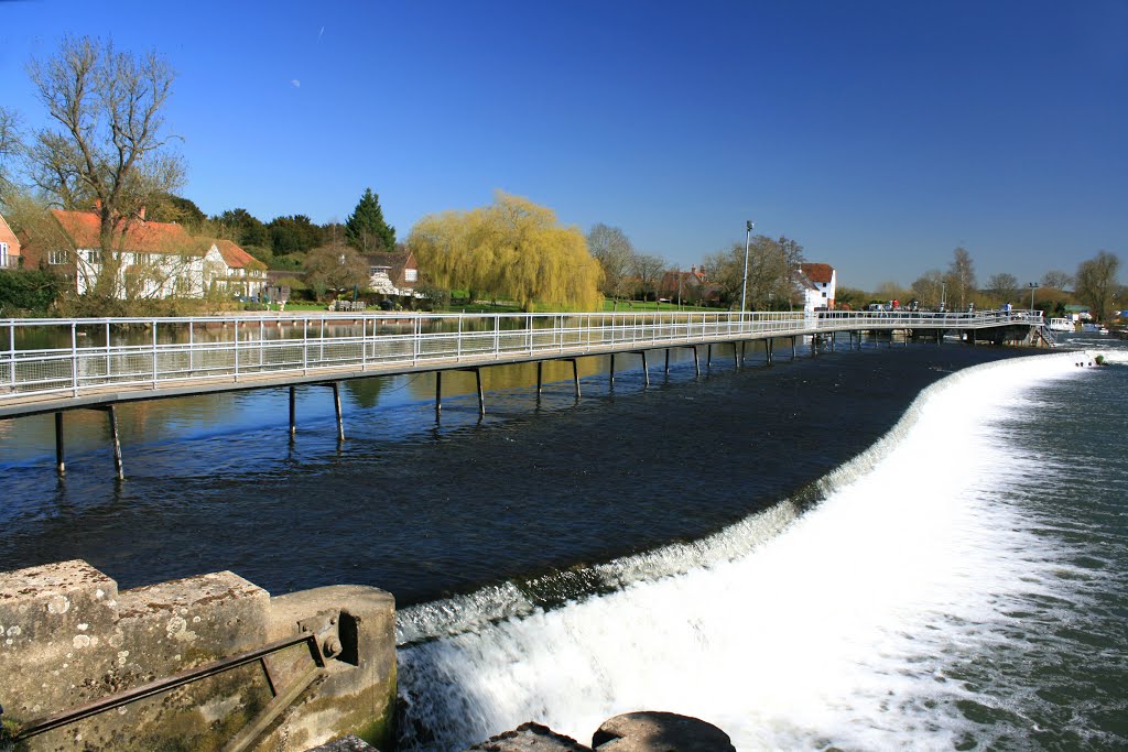 Hambleden Weir and Mill, River Thames by pete.t