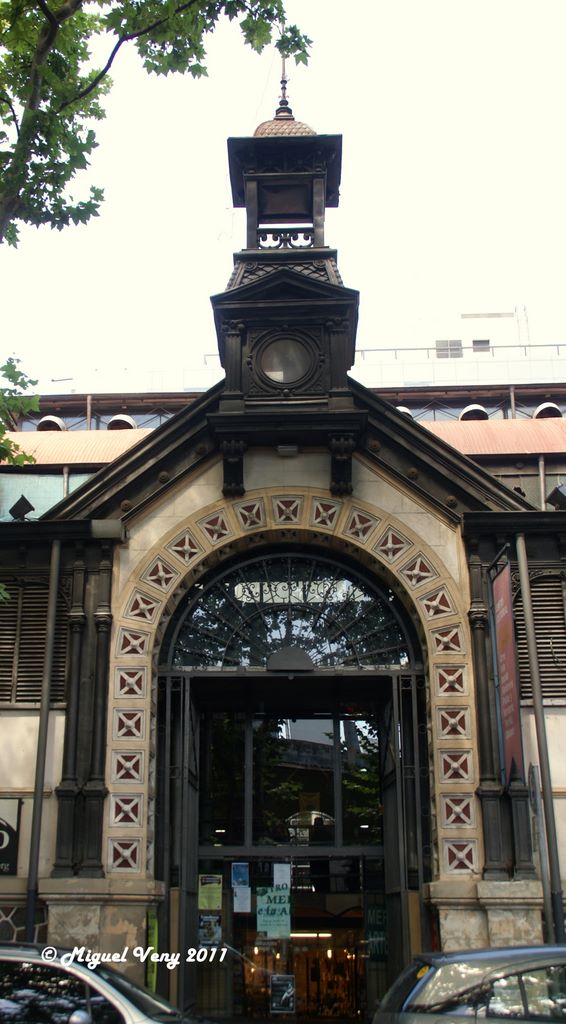 «Fachada del Mercado de la Abundancia o de los Artesanos» Dr. Aquiles Lanza - Montevideo - Uruguay by Miguel Veny