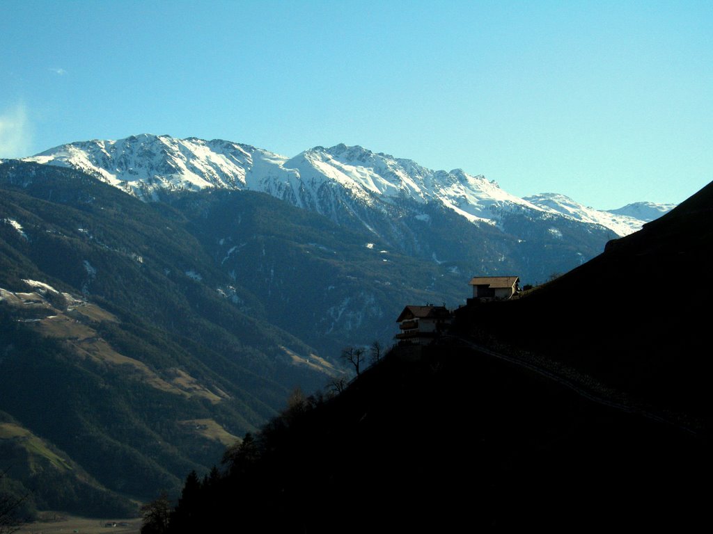 Partschins - Blick gegen Vinschgau * Parcines - vista verso la Val Venosta by Karl Demetz