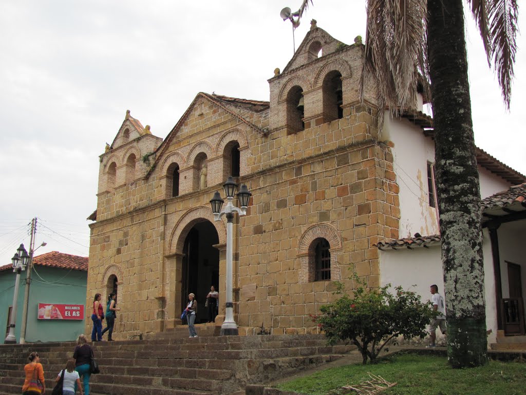 IGLESIA PALMAS DEL SOCORRO by henrygu