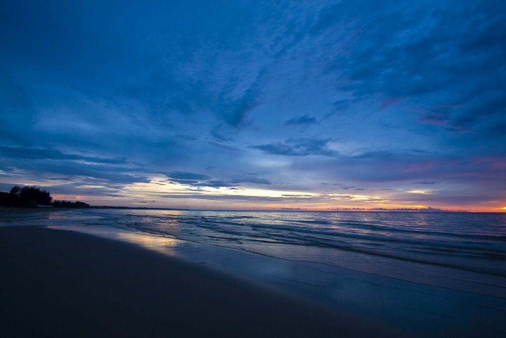 Beach by vlad_zyro