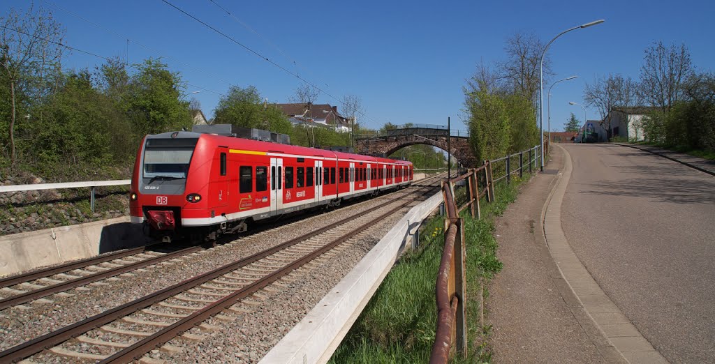 425 139 RE nach Saarhölzbach - 25.04.2013 by Erhard66802