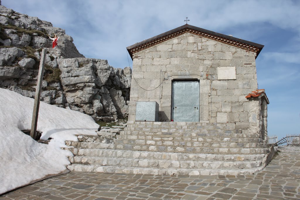 Monte Cervati 25/04/2013 Madonna della Neve,chiesa by Roberto-Gerardo(ALFANO)