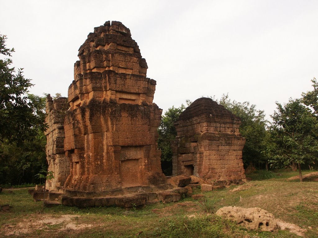 088-Prasat To ( Prasat Tor ) (19.10.2007) Mehr Fotos auf: www.khmer-search.de by Khmer Search