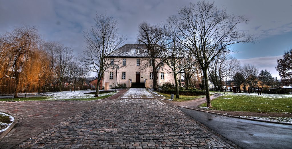 Selm Burg Botzlar HDR by der_pusher