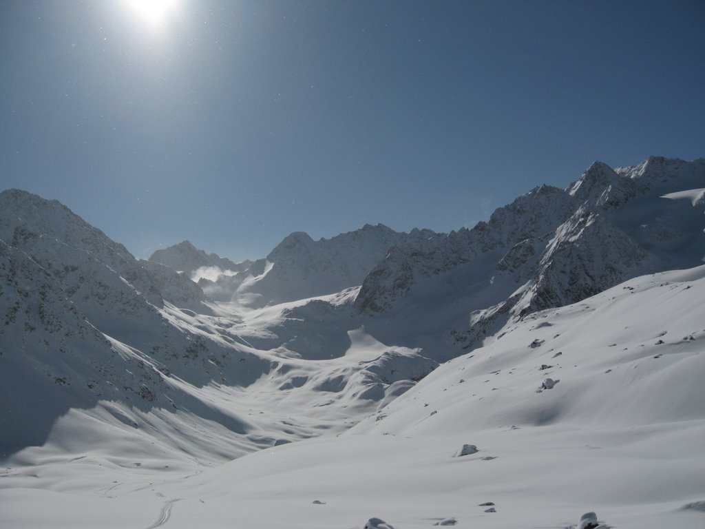 Stubaier alps in winter by Goovi