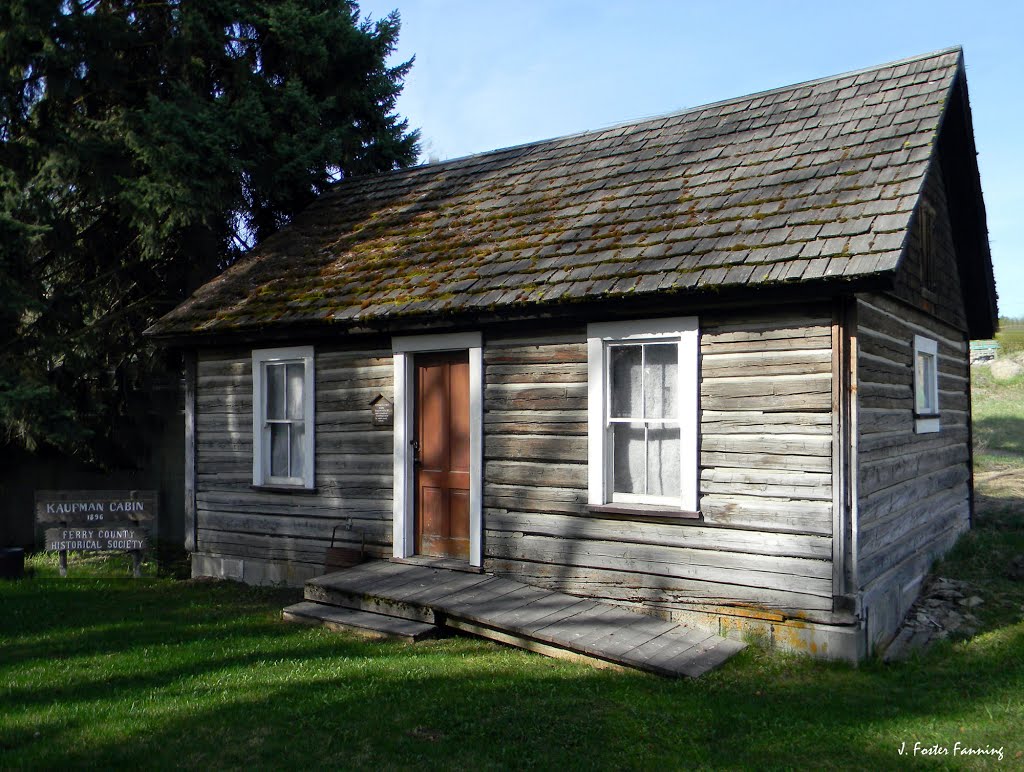 Kaufman Cabin by Foster Fanning