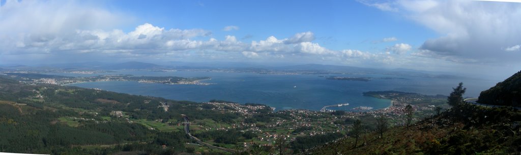 Ria de Arosa, panoramica desde monte Curota by jl.