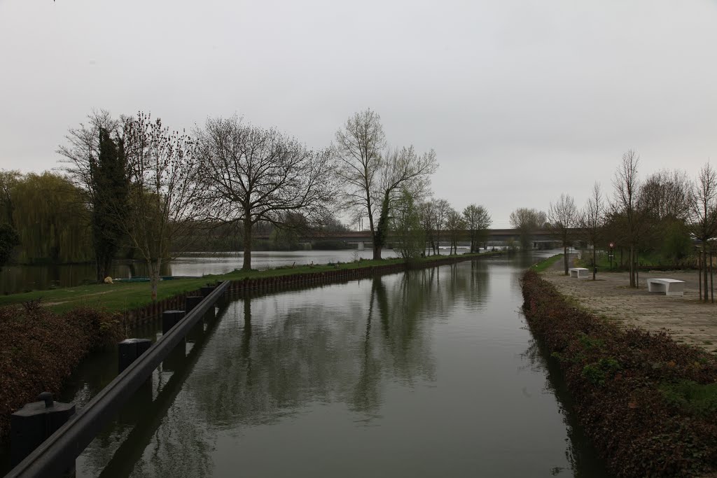 Canal de la Somme by www.binnenvaartinbeeld.com