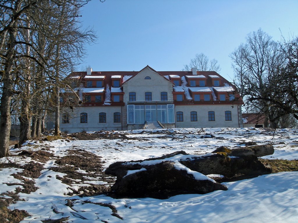 Kalnamuiža manor (in reconstruction) by Ainars Brūvelis