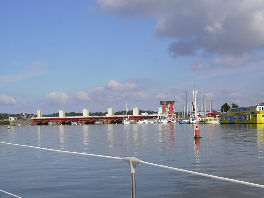 Barrage d'Arzal by Jean-Louis Genevray