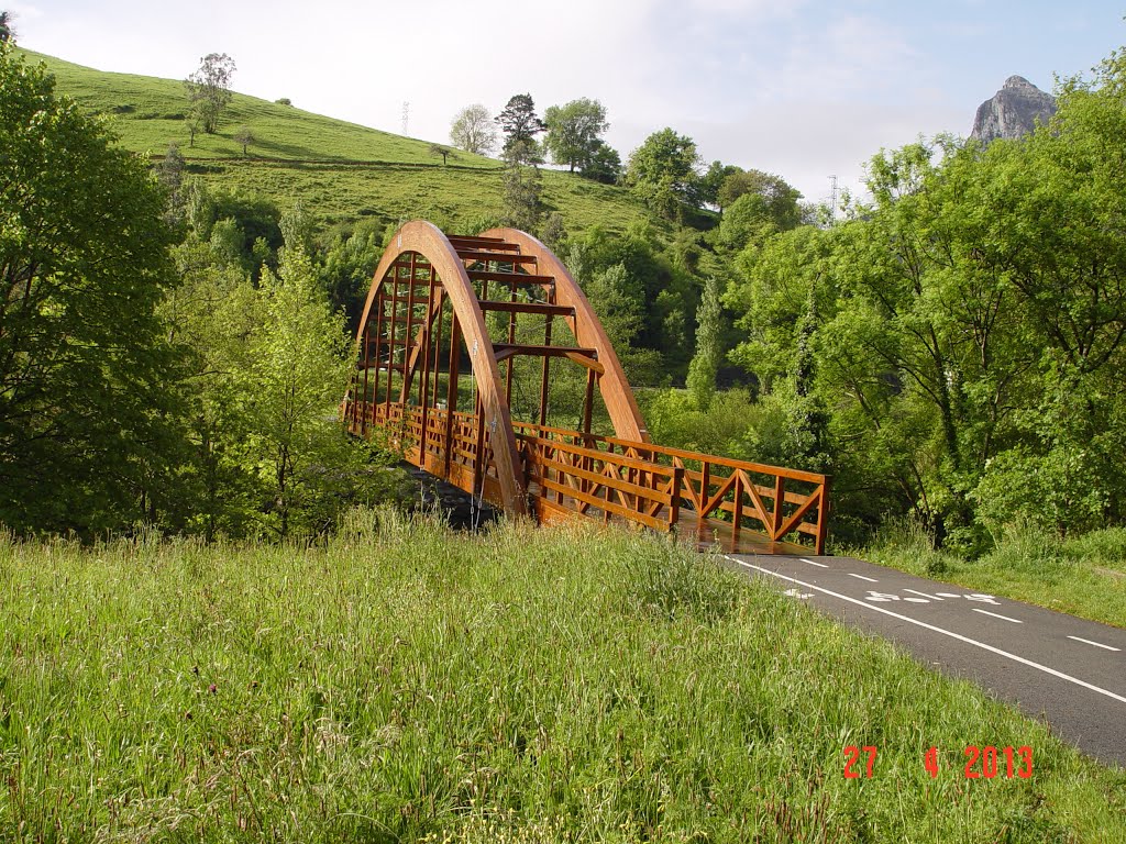 PUENTE RIO ASON. RAMALES.CANTABRIA.SPAIN.EUROPE by jmghera