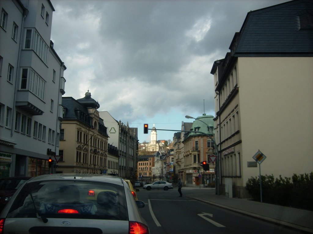 Blick zur Friedenskirche mit 50 m hohem Glockenturm in Aue by mariogenexgode