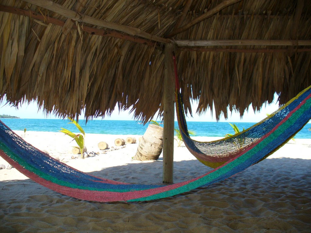 Placencia, Belize by aicirtap