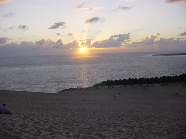 La Dune du Pyla, coucher de soleil by Chrisbouquey