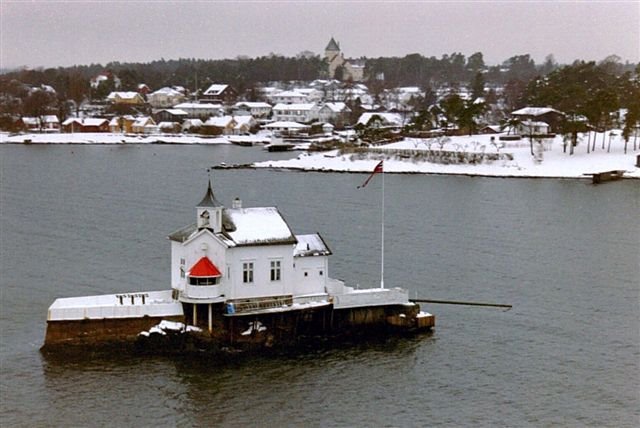 DYNA FYR Oslo by Wolfgang Schäfer