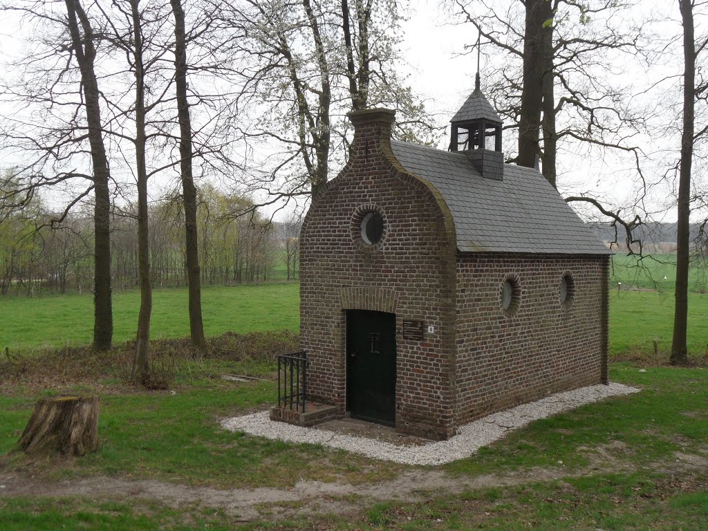 NL - Meerlo -Postbaan (Sint Goarkapel) by Danny Danckaert