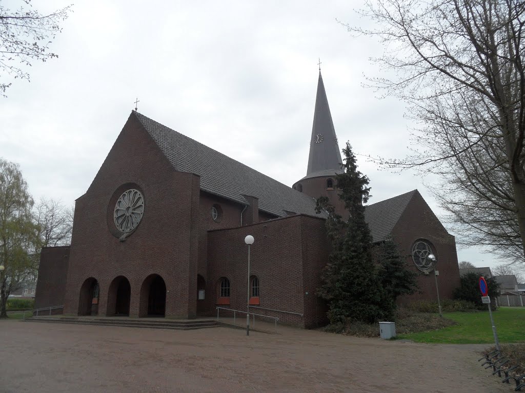 NL - Melderslo - Rector Muldersstraat (Sint Odakerk) by Danny Danckaert