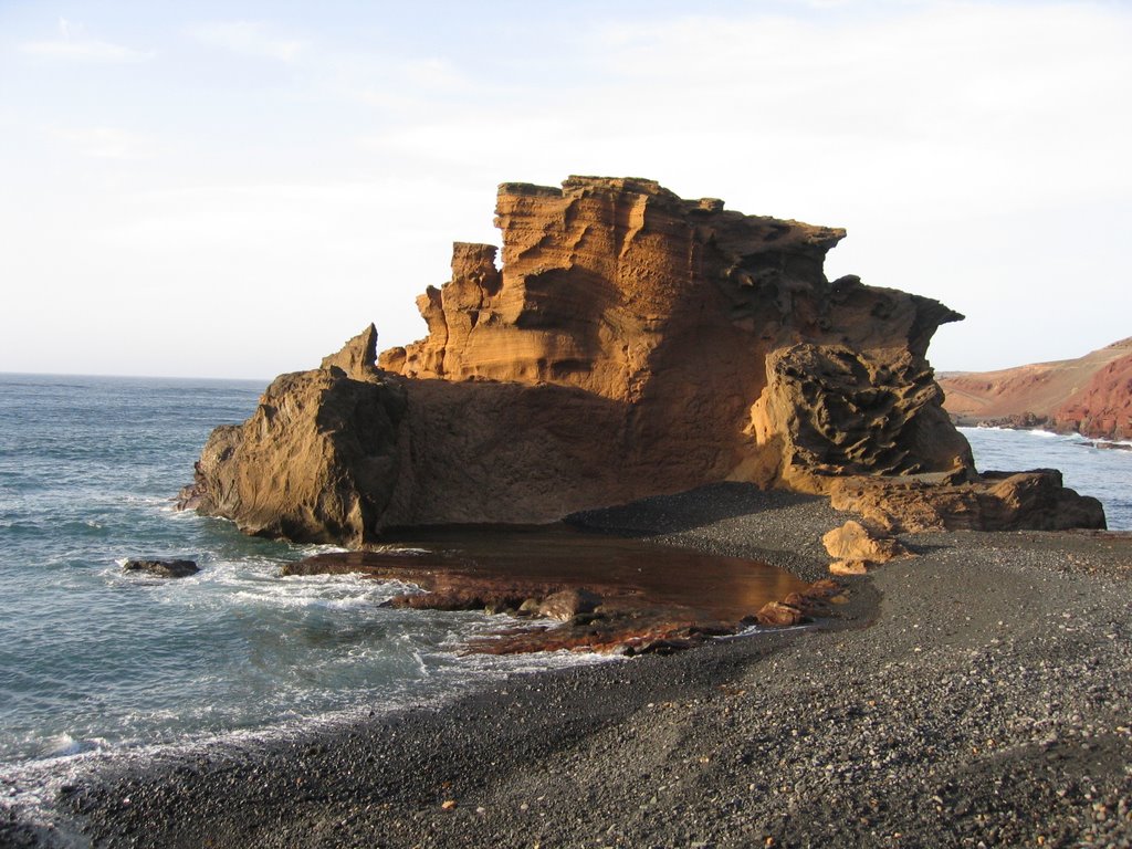 Solido saliente en Lanzarote by pugi