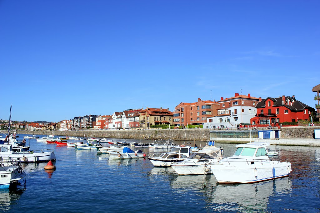 El muelle de Las Arenas (Bizkaia) Waterfront walk . Areeta Kaia. by ESTITXU