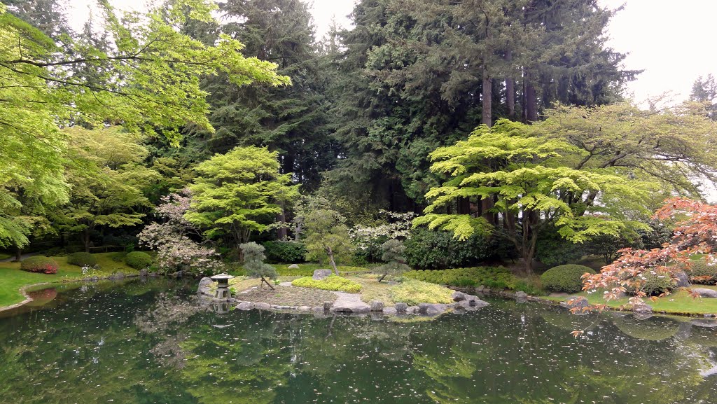 Nitobe Japanese Garden, University of British Columbia, Vancouver by yvr101