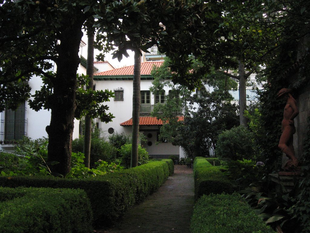 Jardin del Museo de Arte Español Enrique Larreta by qepd