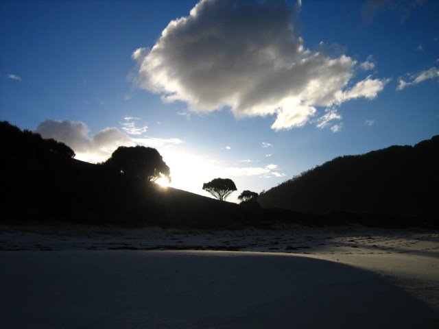 Freycinet East Coast Beach facing West by dancingplanet