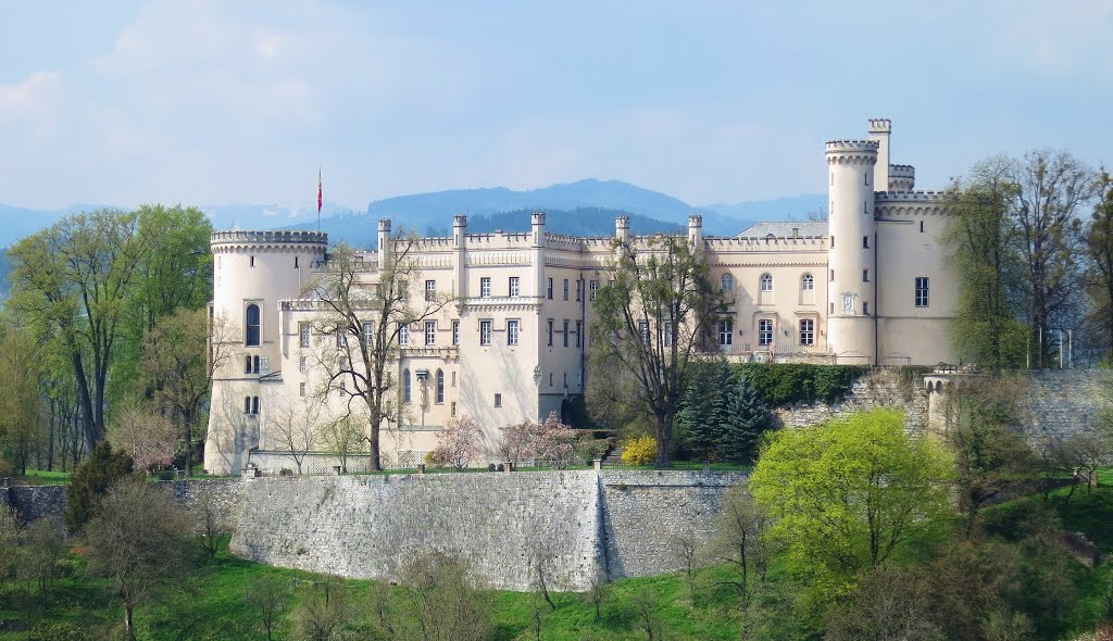 Schloss Wolfsberg by Josef Grohs