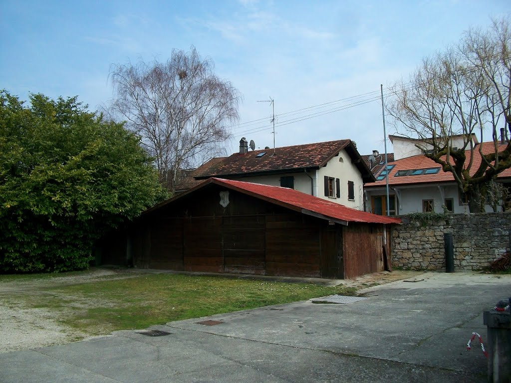 Garage a Russin by Pogromca Gašnič