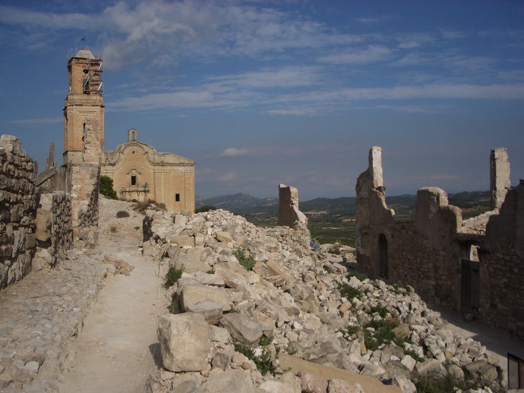 Corbera d'Ebre, restes d'una guerra by annaravalnet