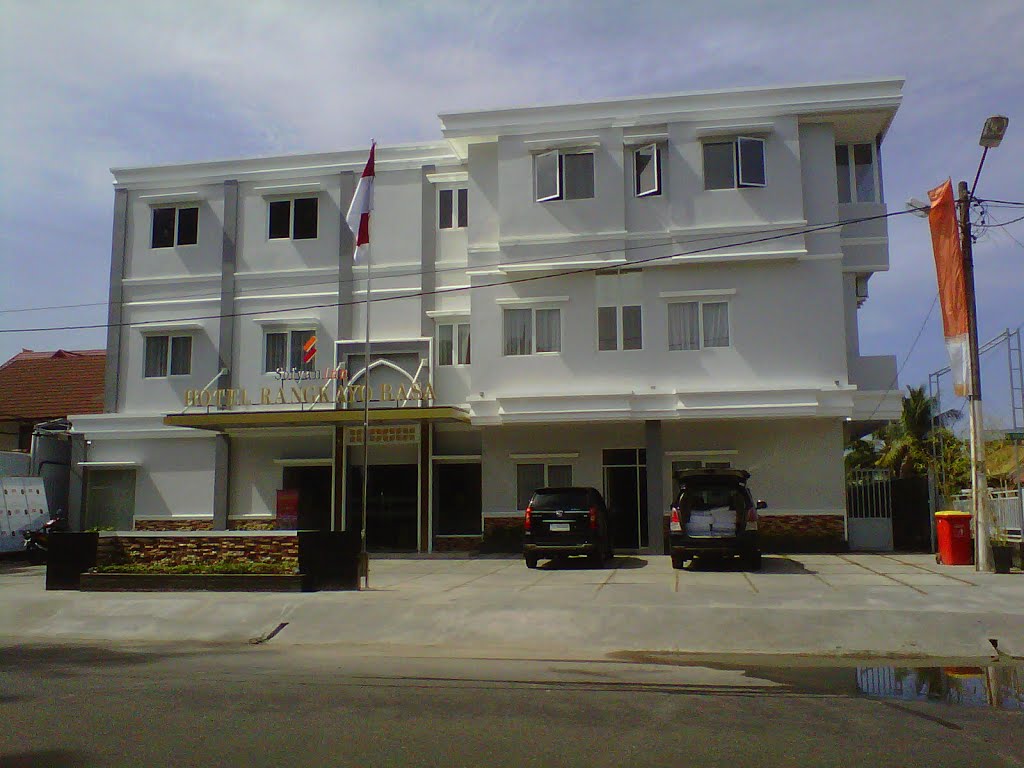 Hotel Rangkayo Basa, Padang by Dino KL