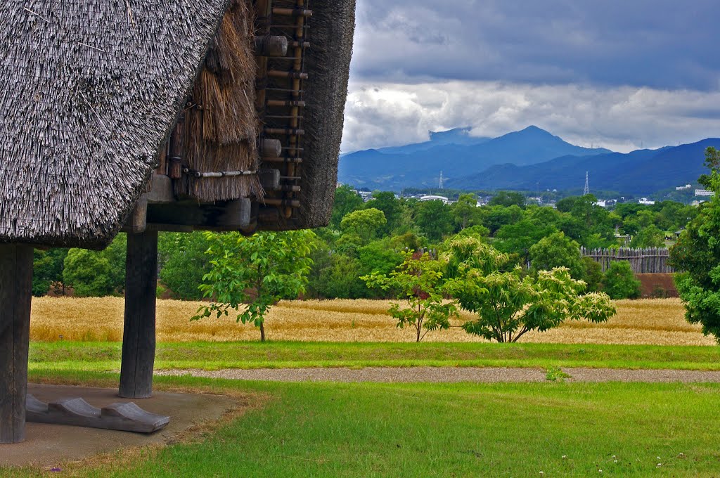 Warehouse at Yoshinogari, Saga 吉野ヶ里　佐賀 by Todd Stradford