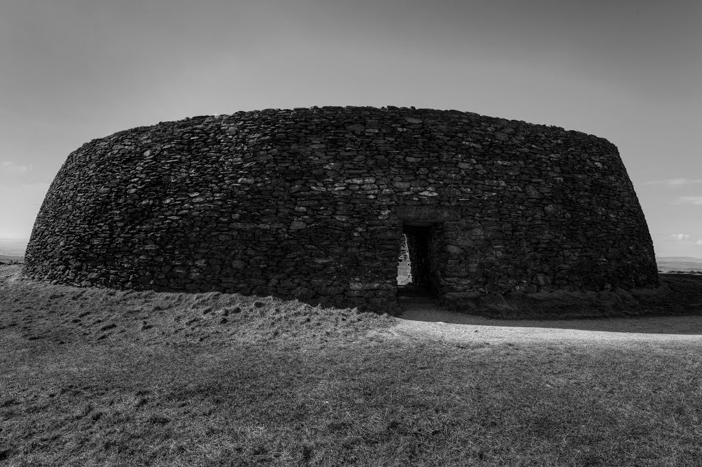 GRIANAN OF AILEACH (STONE RINGFORT), BURT, CO.DONEGAL, IRELAND. by ZACERIN