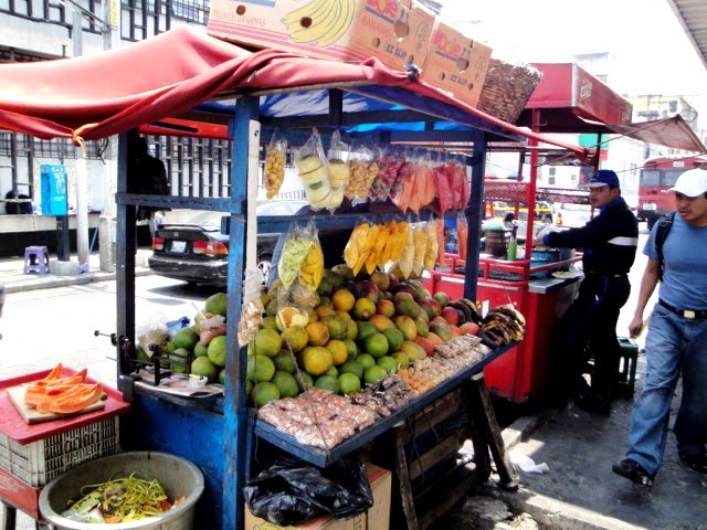 Venta de fruta: naranja, sandía, papaya, bananos, mangos by KMLA