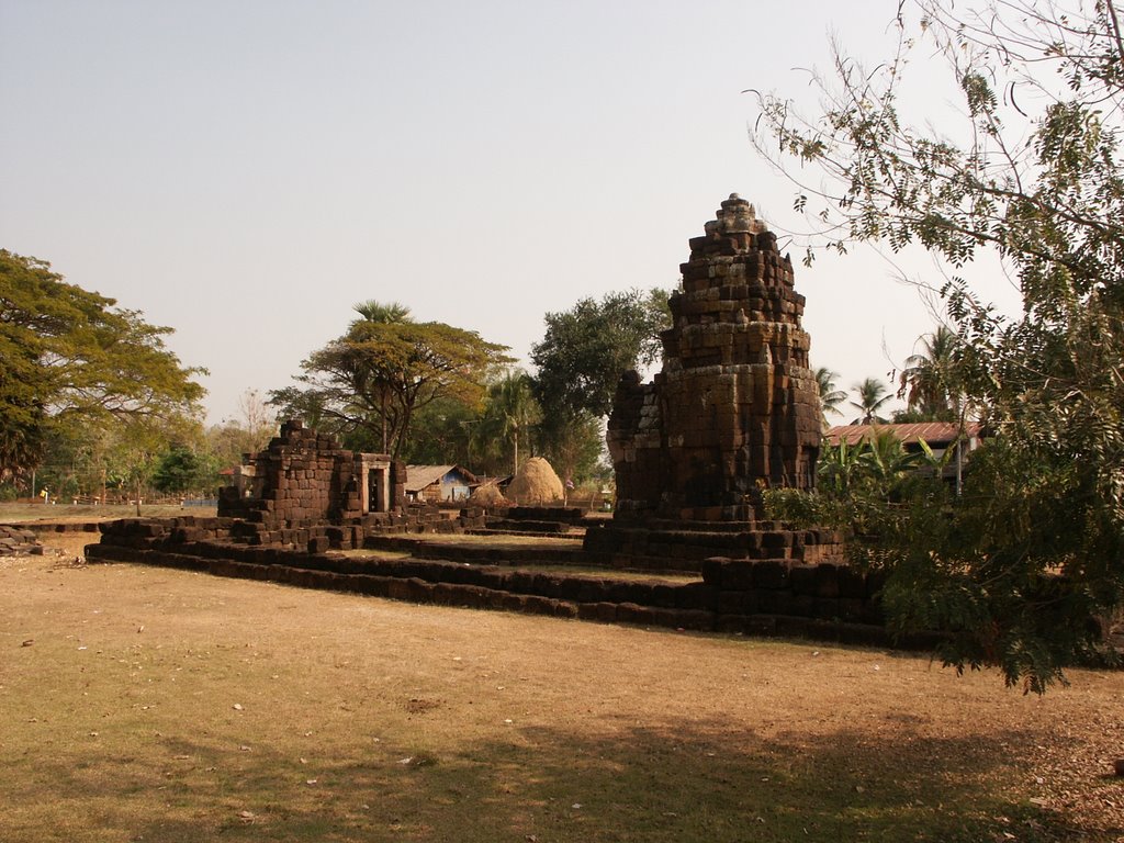 136-Prasat Kuti Rishi Nong Boa Lai (13.02.2008) [AROKAYASALA # 4] Mehr Fotos auf: www.khmer-search.de by www.khmer-search.de