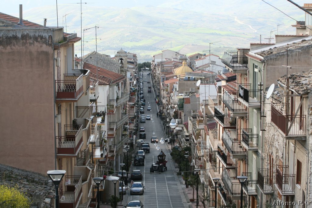 Via Roma vista dal Calvario by cybereinstein