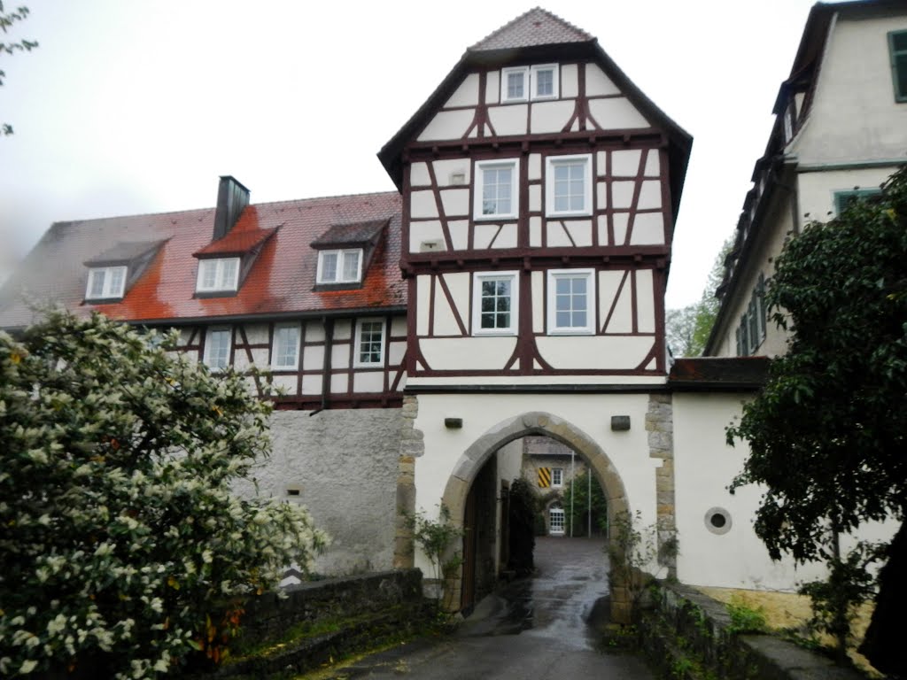 Schloss Schöckingen, burgartige Schlossanlage aus dem 15.-18. Jahrh., Schloss nach Zerstörung 1760 neu aufgebaut by Qwesy