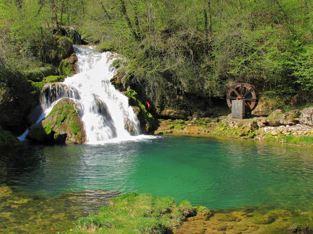 Les Planches-près-Arbois : la cascade d'Amandre by JGS25