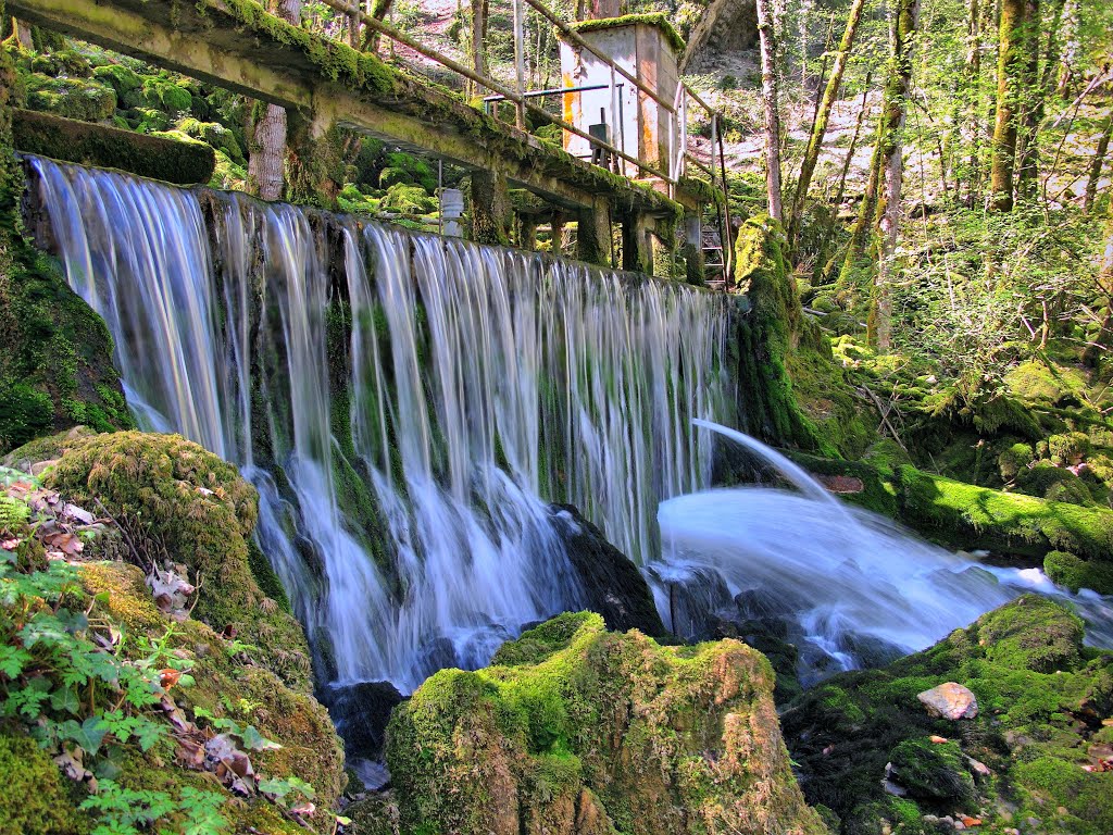 Les Planches-près-Arbois : le barrage du Cul des Forges by JGS25