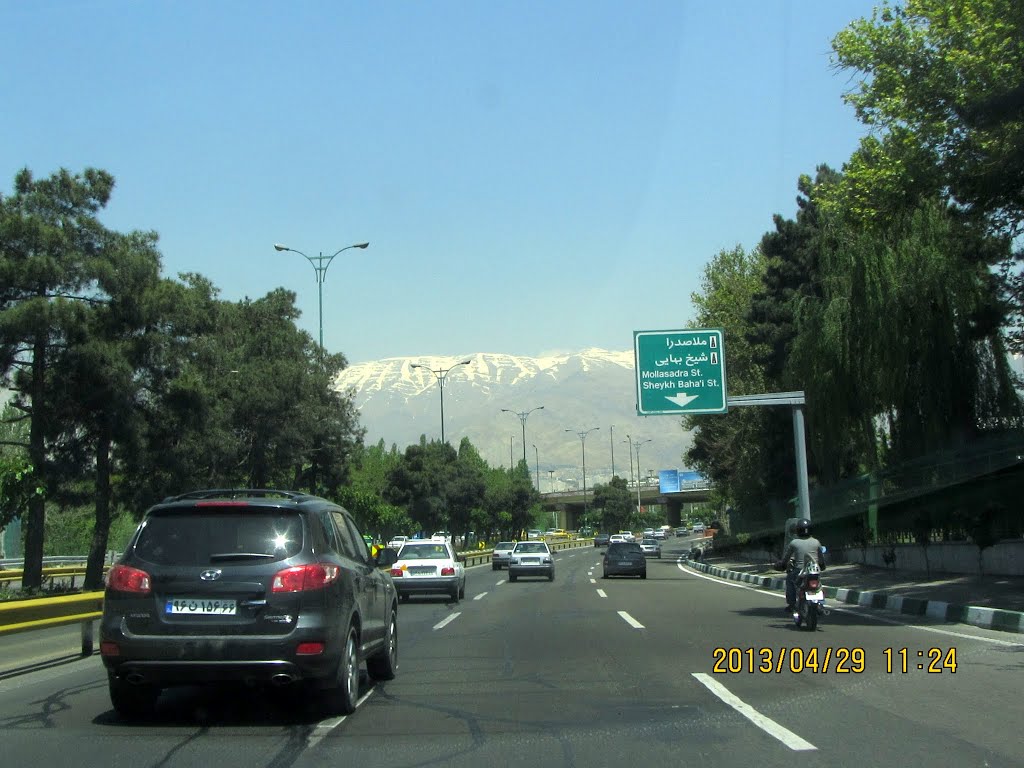 Tehran .Chamram Hwy .****IMG_9772 by nasser emami