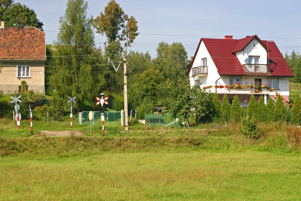 Stryszow - przejazd kolejowy by Edward Stoklossa