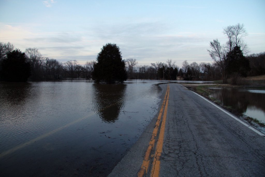 Highway W Northbound with nowhere to go (Flood of 2008) by Ryan Calhoun