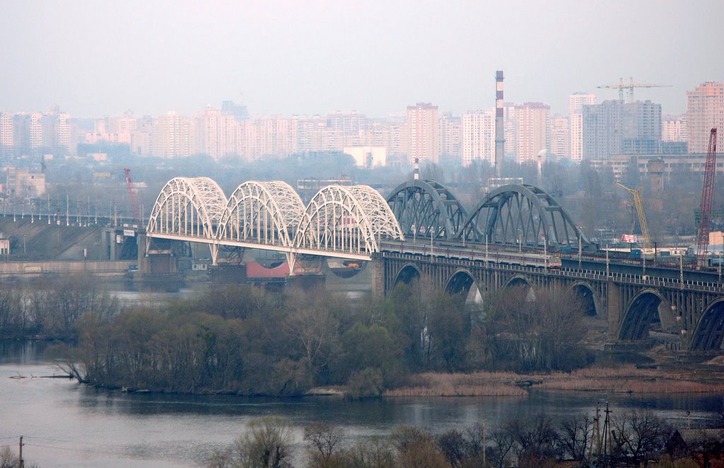 Pechers'kyi district, Kiev, Ukraine by Leonid Andronov