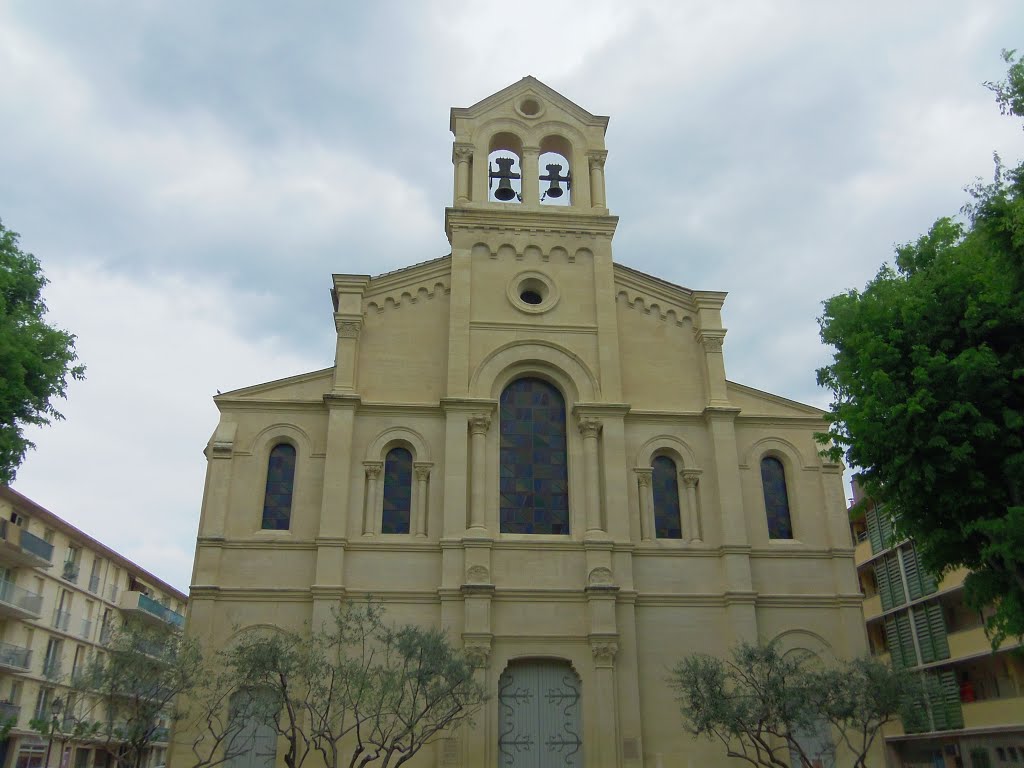 Le Temple protestant, Alès by davidgard