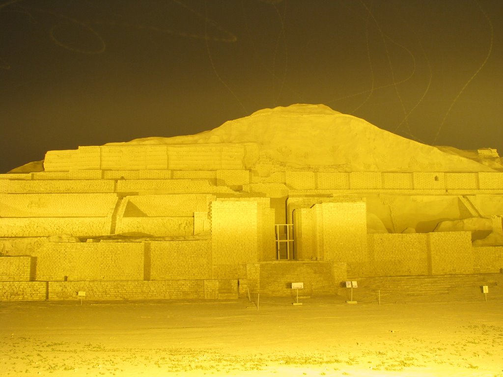 Night at the Choghazanbil by Hossein Parvin