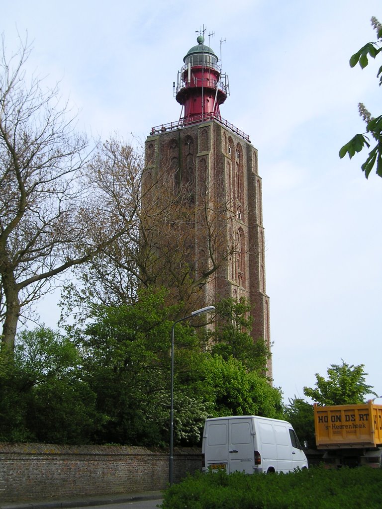 Leuchtturm Westkapelle, vom Kerkeweg gesehen. by xerroy