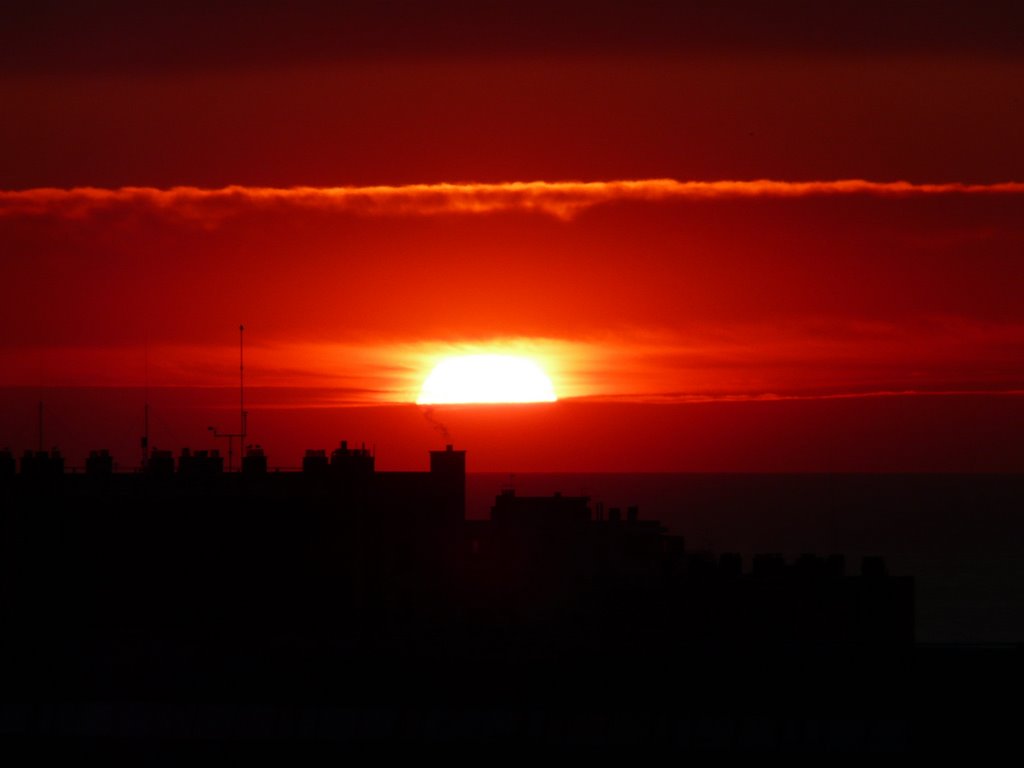 Coucher de soleil sur Marseille by Dos Reis