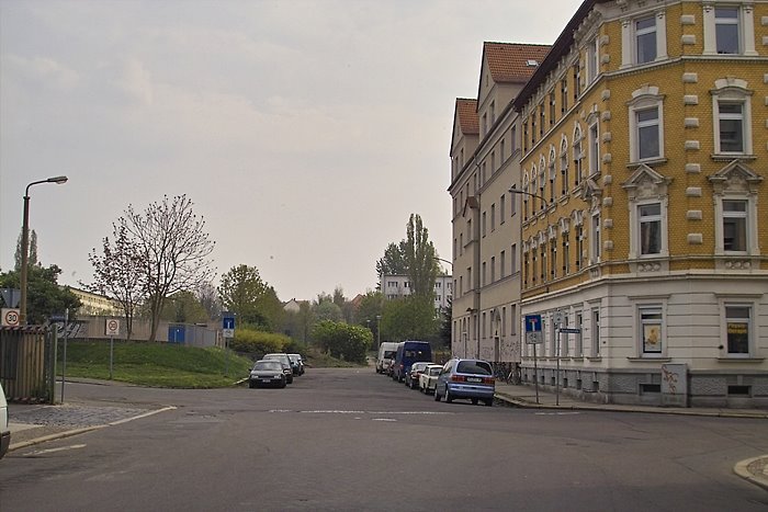 Krönerstrasse in Leipzig Anger-Crottendorf by Frank Zoller