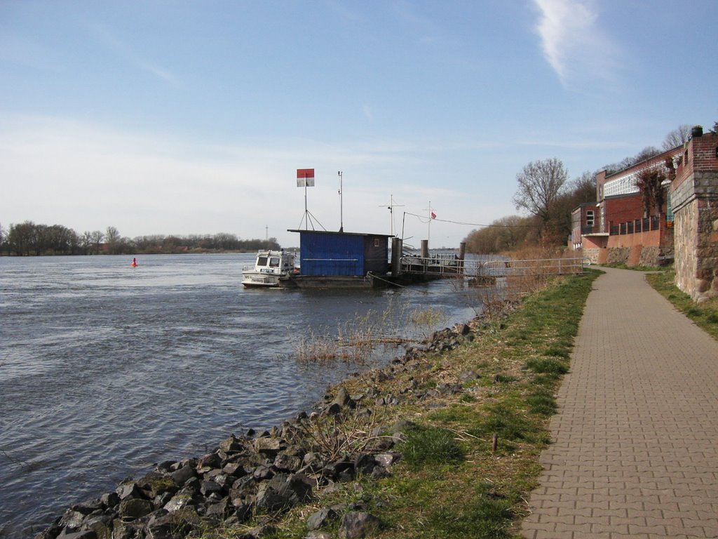 Wasserschutzpolizeiboot by Arnold Schott